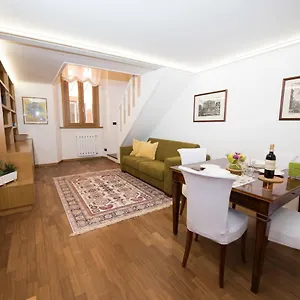 Apartment Amoroma Al Pantheon, Rome