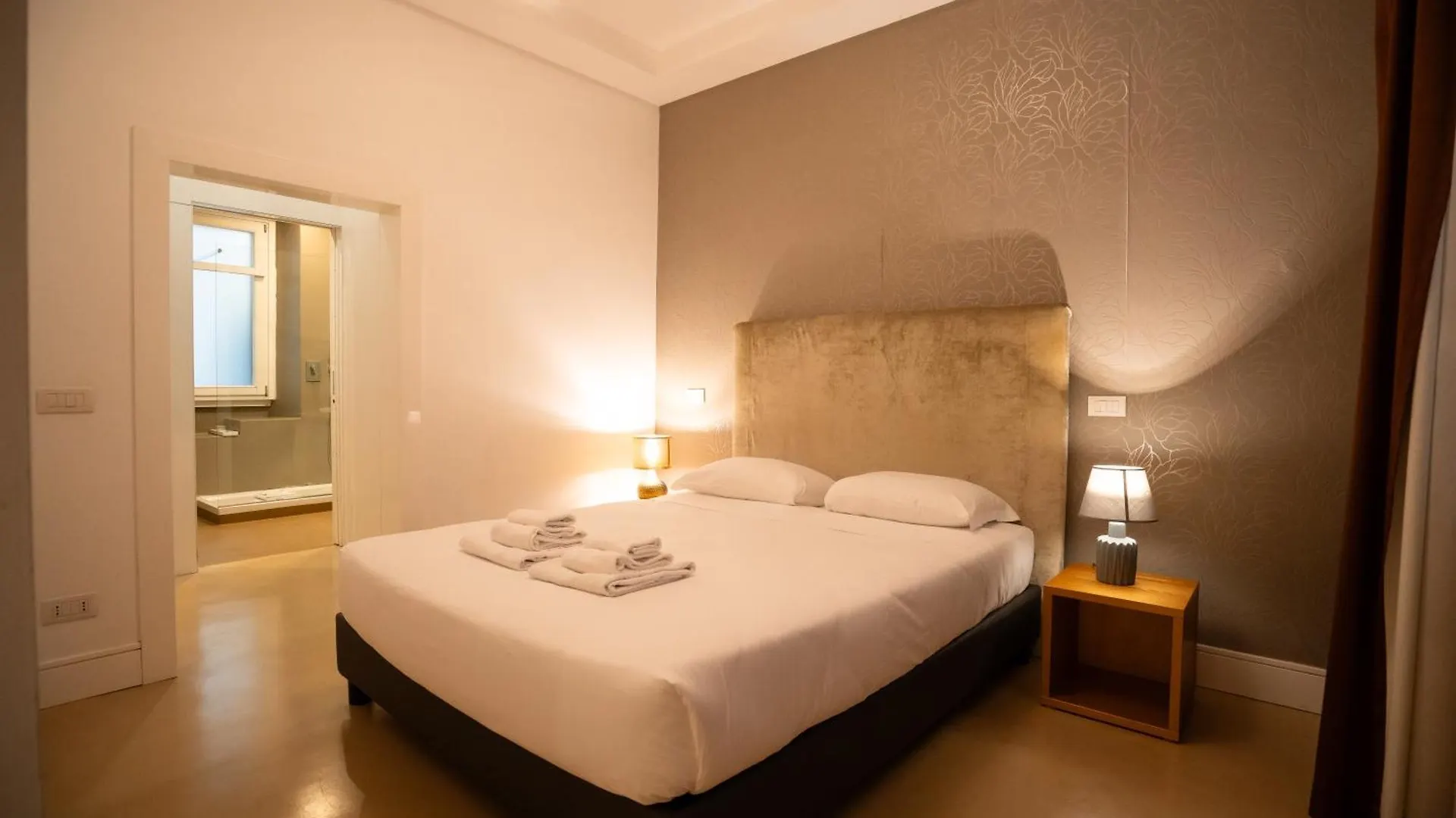 Gold Spanish'S Steps Apartment Rome Italy